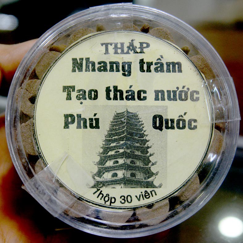 Hộp trầm hương tạo thác khói Phú Quốc 30 viên