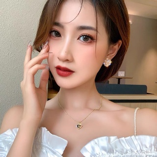 Bông tai hình hoa cẩm tú cầu