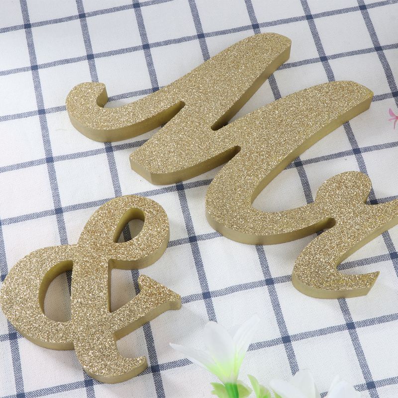 Bộ Chữ Mr Mrs Màu Trắng Trang Trí Bàn Tiệc Cưới