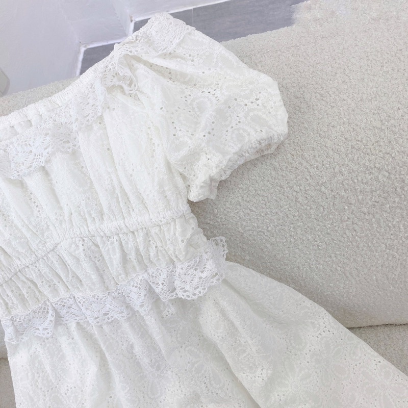 ĐẦM XÔ TRẮNG CHUN EO REN