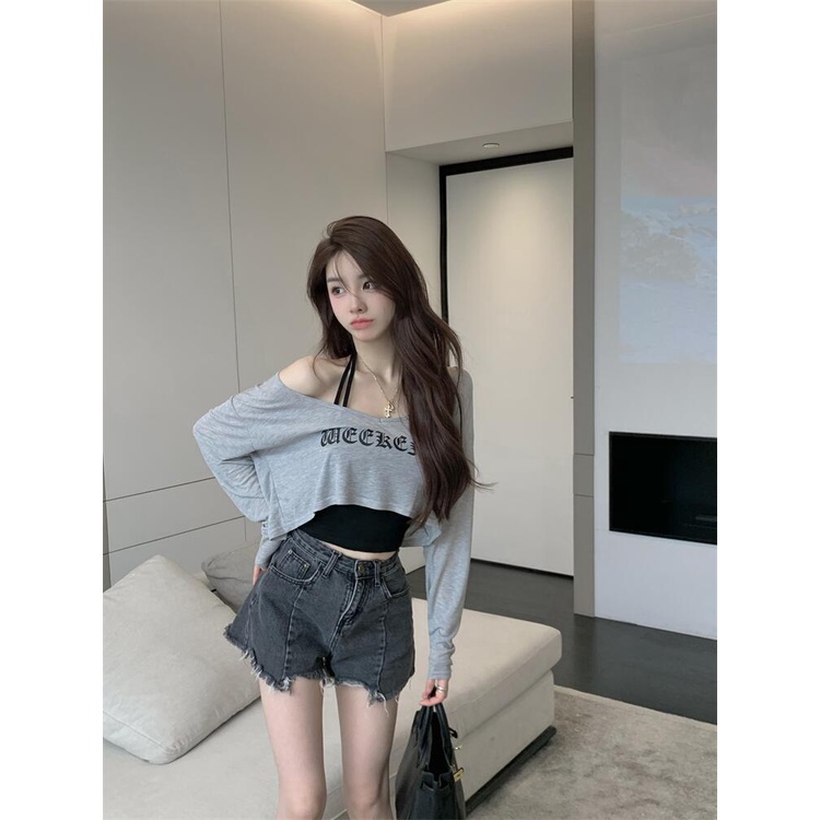 Set đồ COZOKC gồm áo lửng hai dây và áo khoác chống nắng phong cách quyến rũ