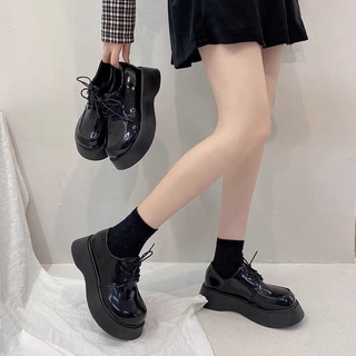 Giày đế bánh mỳ đan dây
