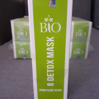 1 chai mặt nạ thải độc tố da Bio Detox Mask 250gram, hàng của công ty Geneworld, sản phẩm không thể thiếu trong spa.