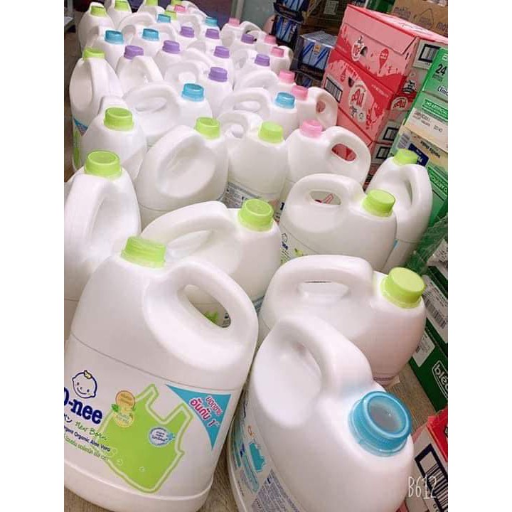 Nước giặt xả quần áo em bé Dnee 3000ML