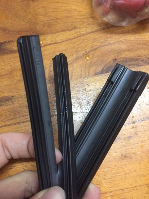 Lưỡi gạt mưa thay thế cho gạt nước ô tô đủ kích thước 14-26”