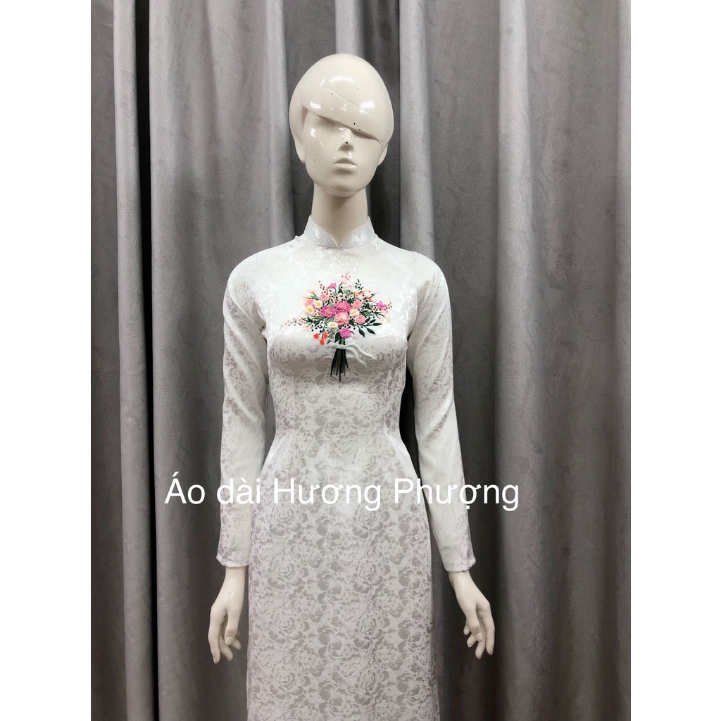 ÁO DÀI GẤM TRẮNG THÊU HOA