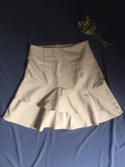 Set Váy kaki xoè tầng áo tay nơ