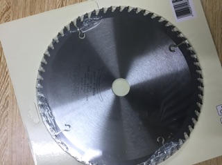 Lưỡi cắt gỗ makita 235