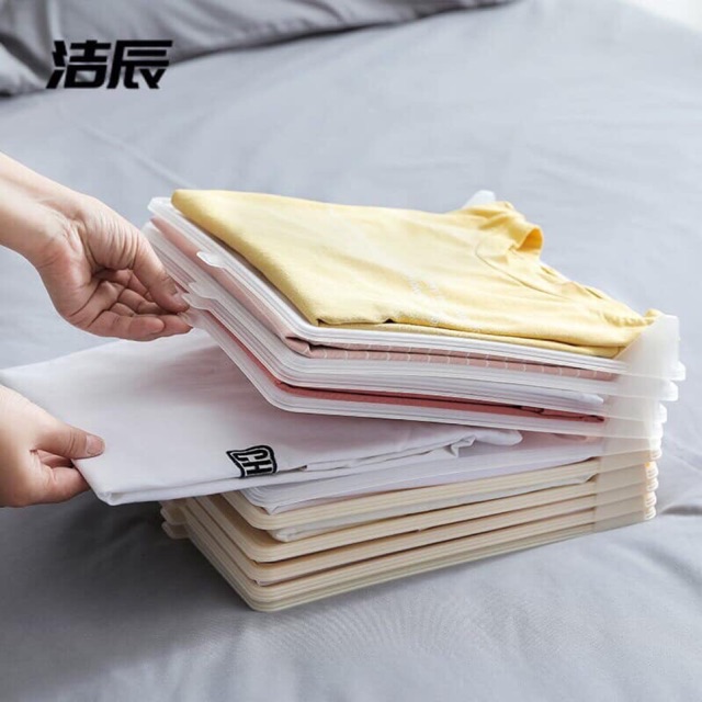 Khay xếp quần áo