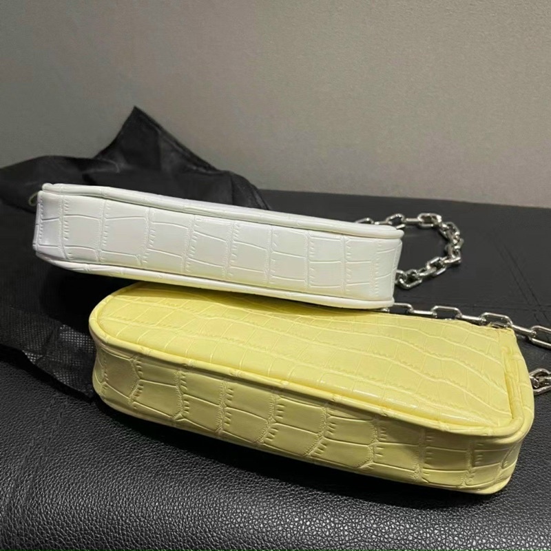 Túi URBAN REVIVO SIÊU HOT Dáng kẹp nách xinh cực kì