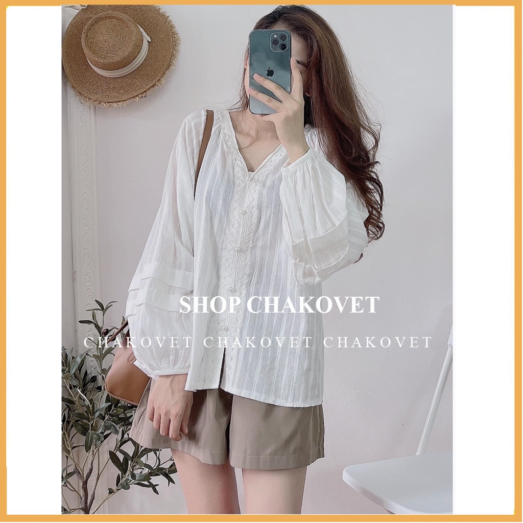 Áo sơ mi nữ dài tay form rộng CKA871, áo kiểu nữ đẹp cổ V tay bồng dáng babydoll cúc ngọc viền ren mặc đi làm đi học | BigBuy360 - bigbuy360.vn