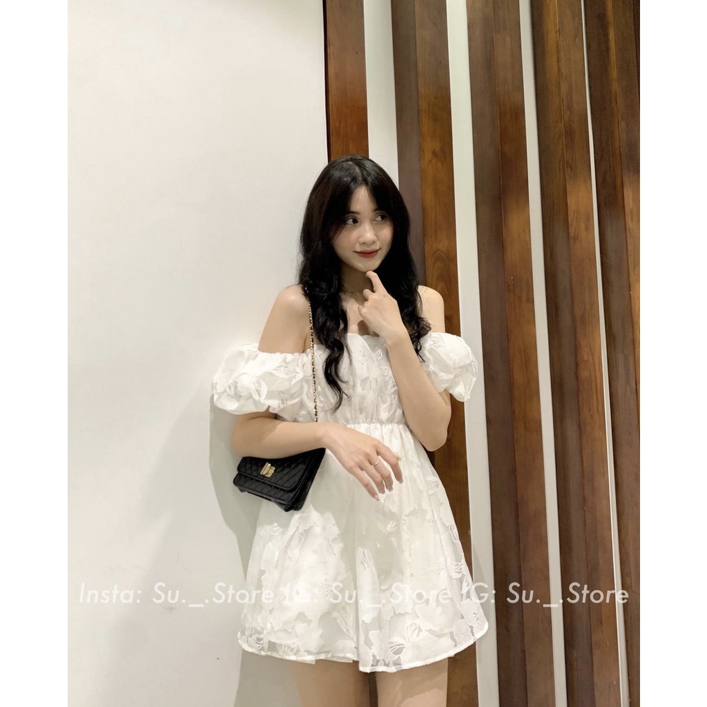 Áo trễ vai hoa chìm dáng peplum