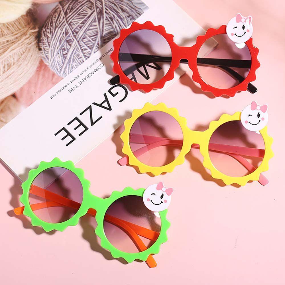 Kính Mát Đi Biển Hình Hoa Hướng Dương Dễ Thương Cho Bé Gái