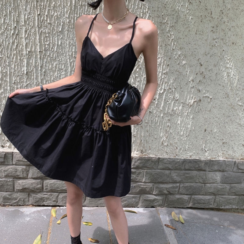 Đầm hai dây màu đen kiểu dáng trẻ trung quyến rũ dành cho nữ 234127