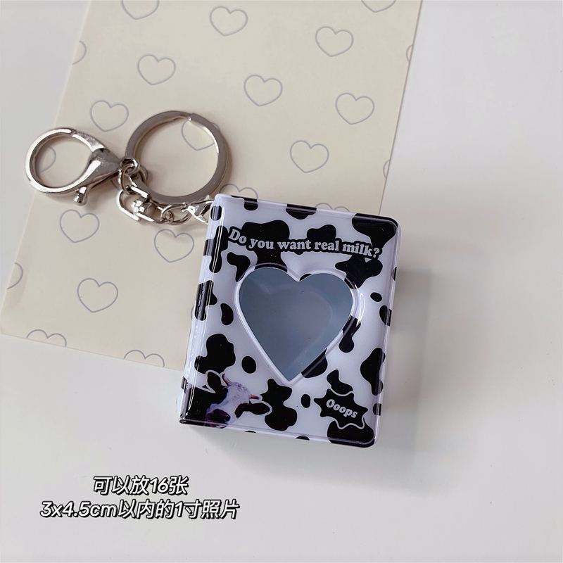 Album ảnh 1 inch họa tiết bò sữa có móc khóa dễ thương