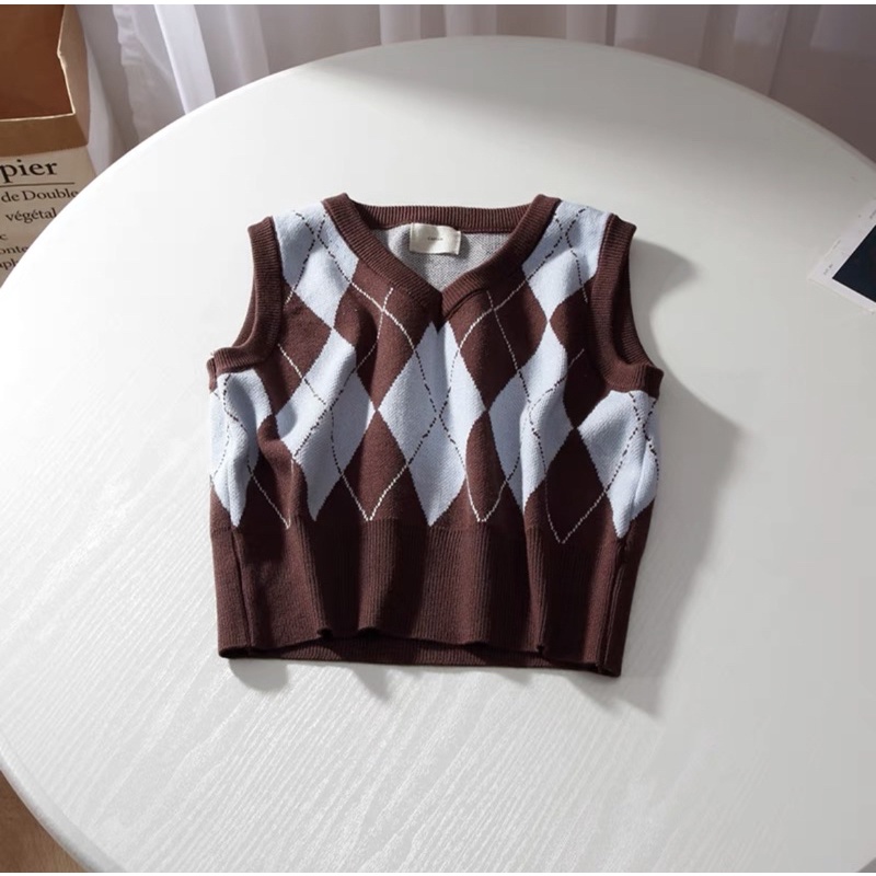 Áo gile len quả trám có kèm feedback