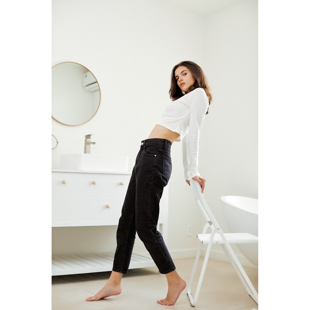 Áo Thun Crotop Nữ Cổ Lọ Tay dài Dáng Ôm Trắng - FLST - Hashtagem ( freesize dưới 50kg )