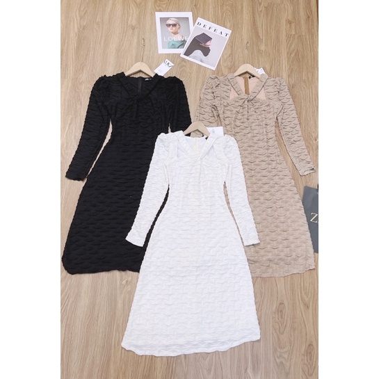 Váy thiết kế sóng nhăn cổ chéo dáng dài ba màu hàng hai lớp sang chảnh | BigBuy360 - bigbuy360.vn