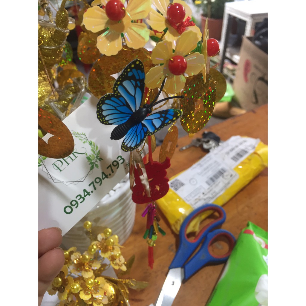 Mô hình 1 bướm trang trí handmade có nam châm size nhỏ
