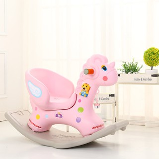 ngựa bập bênh có bánh xe cho bé