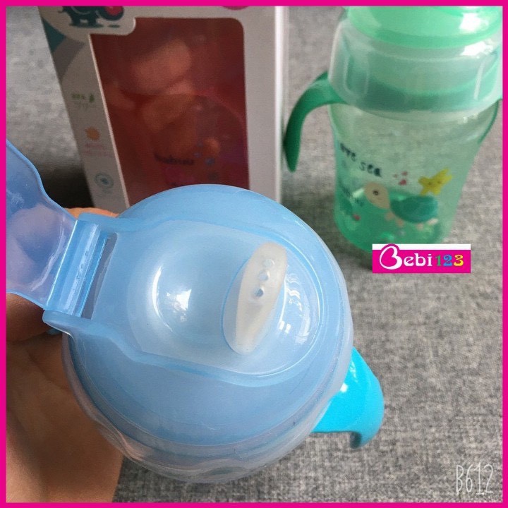 Bình tập uống nước đầu mỏ vịt Baby Babuu Nhật Bản 240ml cho bé