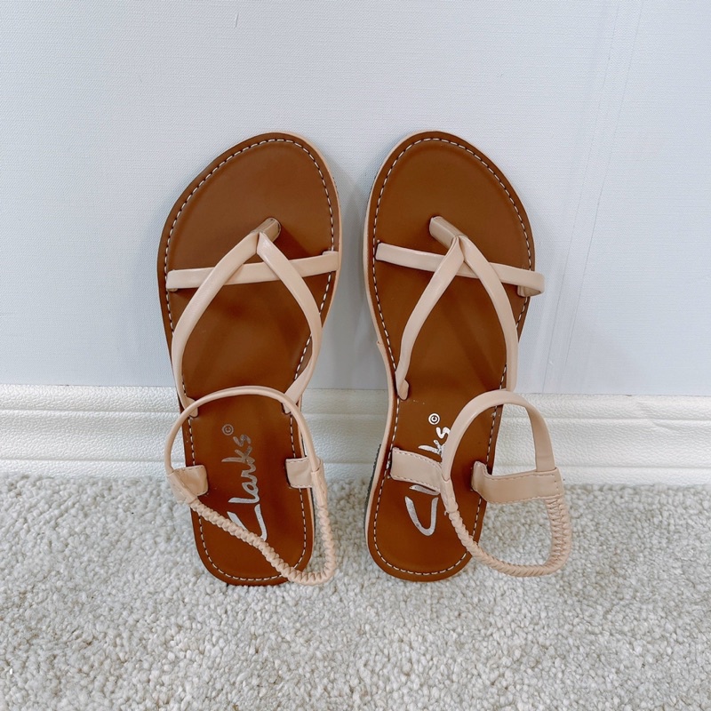 Giày sandal nữ mảnh nữ đế bằng kẹp giày sandal dây đi học SOBINAA