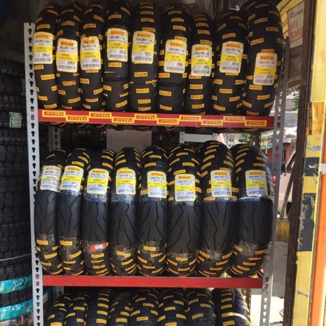 Lốp pirelli rosso sport140/70-17