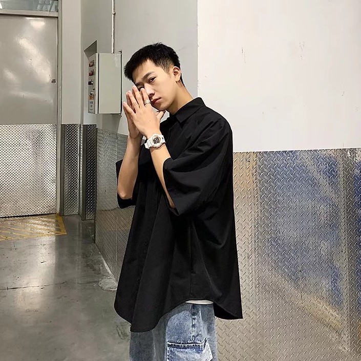 Áo sơ mi tay ngắn dáng rộng màu sắc đơn giản trẻ trung phong cách Hàn Quốc cho nam