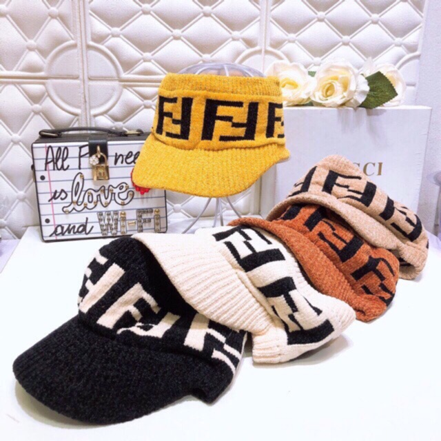 XẢ HÀNG mũ len hở Chóp Fendi