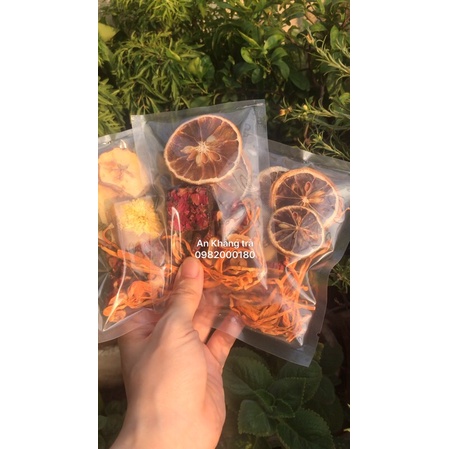 100gr Đông Trùng Hạ Thảo tặng trà Dưỡng Nhan