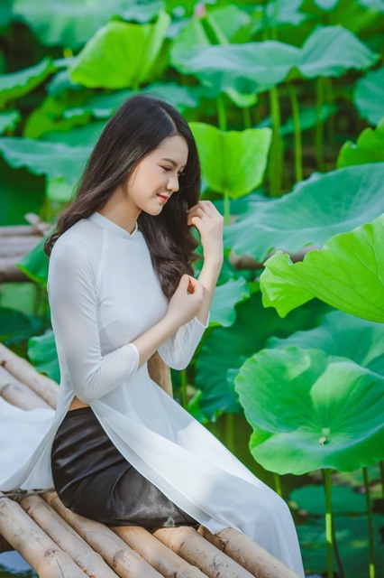 Bộ áo dài trắng 4 tà mã A1