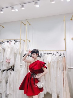 ĐẦM XÒE LỆCH VAI XẾP LI