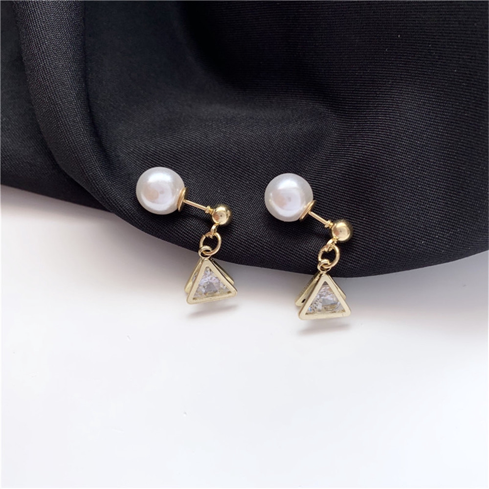 Khuyên Tai Nữ Trang Tạo Hình Độc Đáo