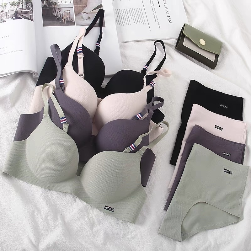 Bộ Đồ Lót / Set Đồ Lót Chất Su Đúc Thông Hơi Justyle Không Gọng Nâng Ngực Set Cả Bộ.