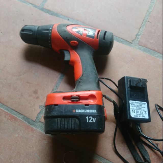 Khoan pin Black&decker 12v