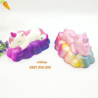 SquiShy NGỰA NẰM TRÊN MÂY