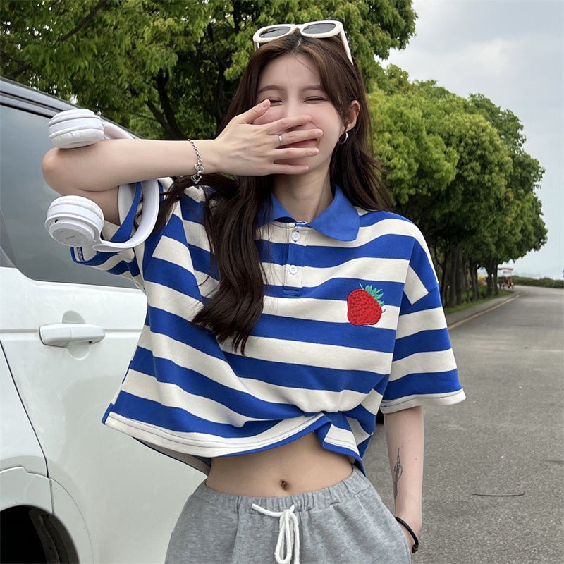 【Agirls】Áo thun Cô gái tay ngắn tay ngắn Polo cổ áo sọc ngắn tay áo thun ngắn tay áo thun nữ ngắn tay áo thun cô gái phong cách Hàn Quốc áo thun lỏng tay thêu dâu ngắn đầu
