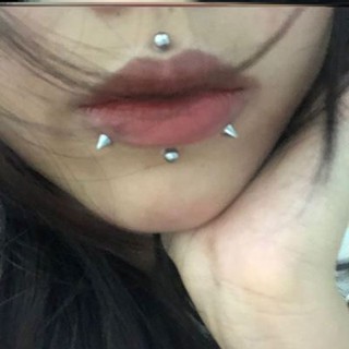 Đinh tán giả không cần xỏ lỗ cá tính thời trang