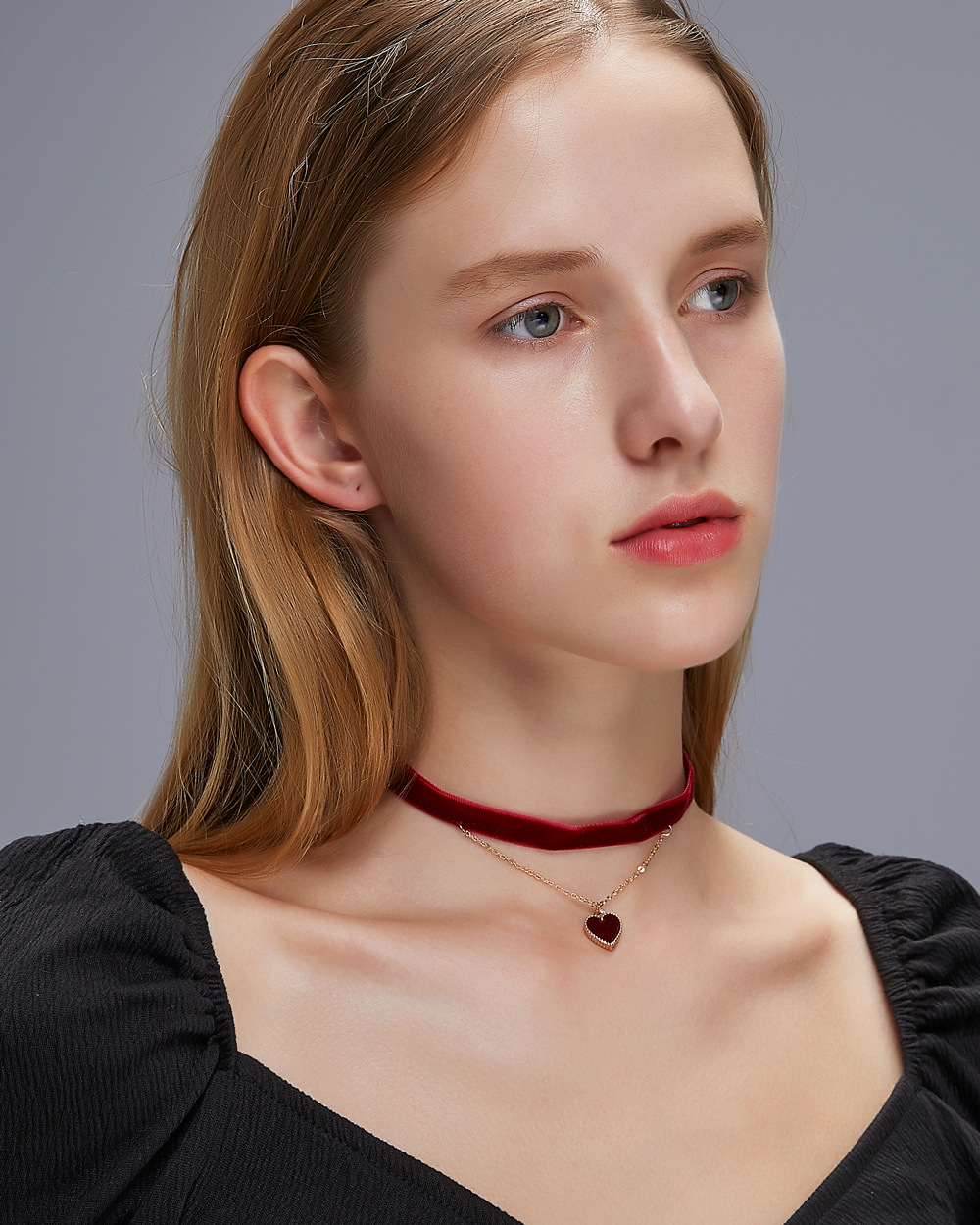 Dây chuyền choker mặt hình trái tim cá tính dành cho nữ