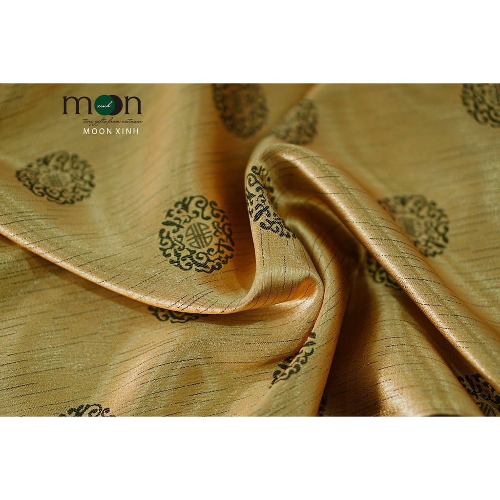 Áo dài xuân cho bé trai VNS 336 Moon Xinh Họa tiết chữ phúc may mắn Màu vàng đồng - Full Size - Gấm dệt mặt lụa