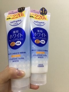 Sữa rửa mặt Kose Softymo White 220g (Trắng)