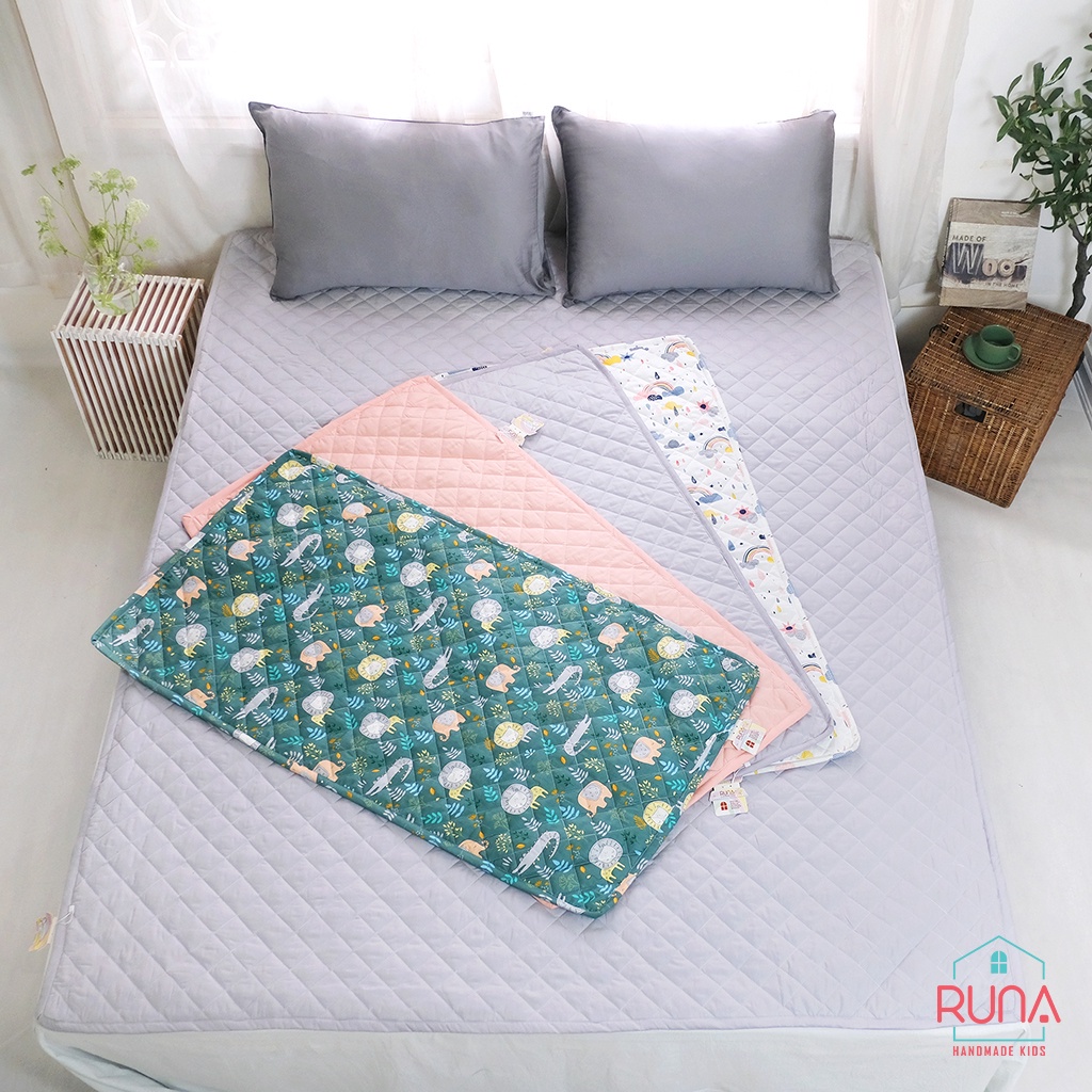 Tấm lót chống thấm cho bé RUNA KIDS Cotton Hàn 100% chần bông thấm hút tốt thoáng mát an toàn cho bé kích thước 40x60cm