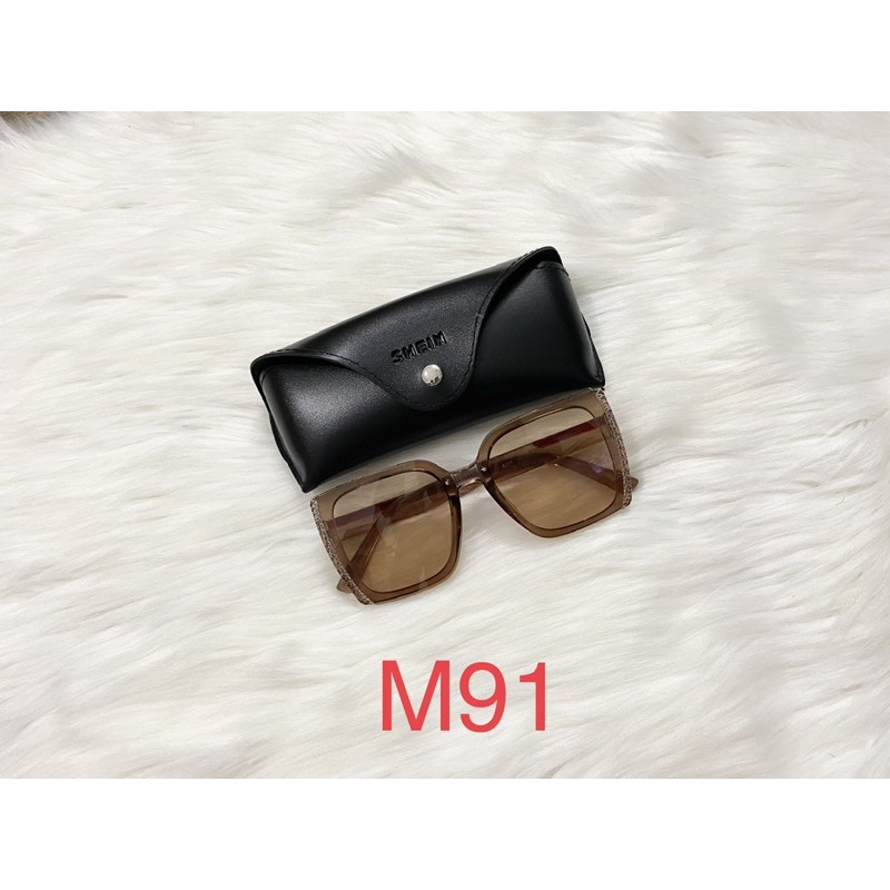 Kính Shein sang sịn mịn ạ, Có Mail mua hàng tại web của hãng.