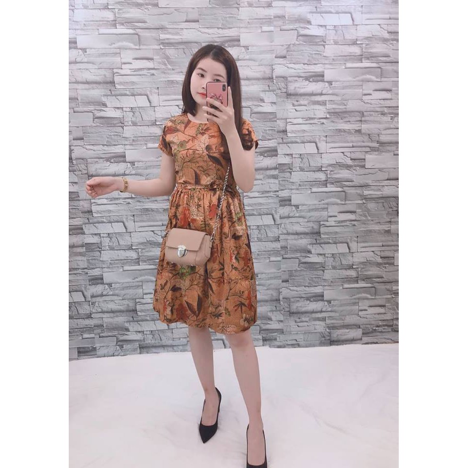 Đầm hoa tiểu thư