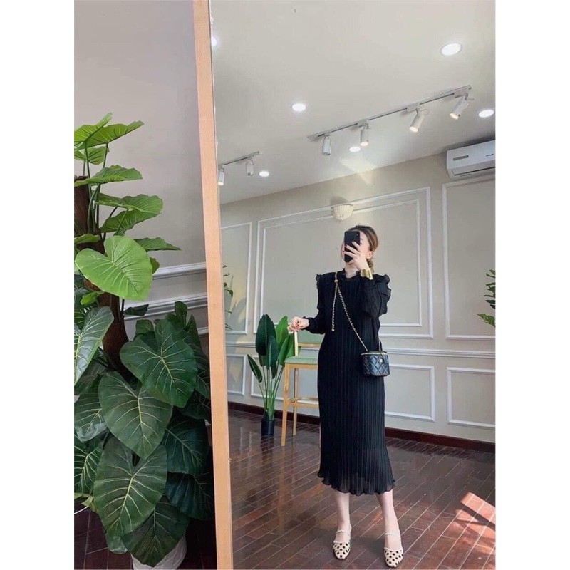 Váy dáng xuông kèm đai