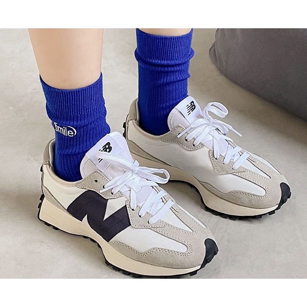 Vớ Tất XANH mặt cười cao cổ Nam Nữ phong cách trẻ trung, năng động.