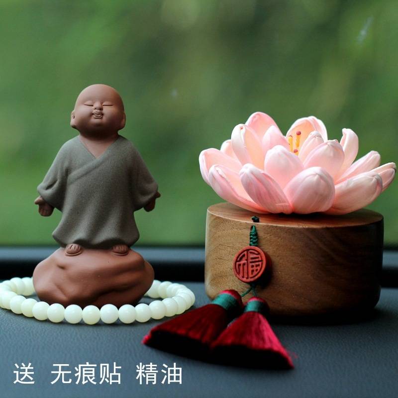 Set Tượng Phật/ Hòa Thượng Trang Trí Taplo Xe Hơi Bằng Gỗ Hồ Đào Cao Cấp