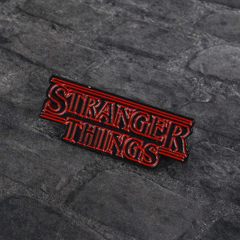 Ghim cài áo thiết kế chữ Stranger Things độc đáo