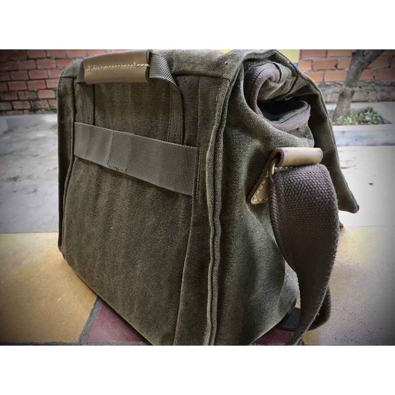 Túi máy ảnh National Geographic Africa Midi Satchel