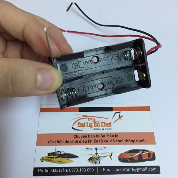 Khay pin có công tắc gạt loại 2 pin để chế tạo đồ chơi chạy pin
